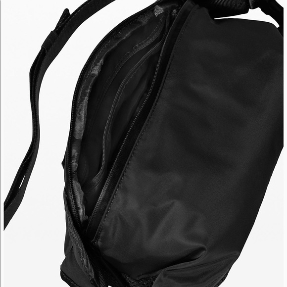 NWT lululemon All Hours Belt Bag - Picture 14 of 14
